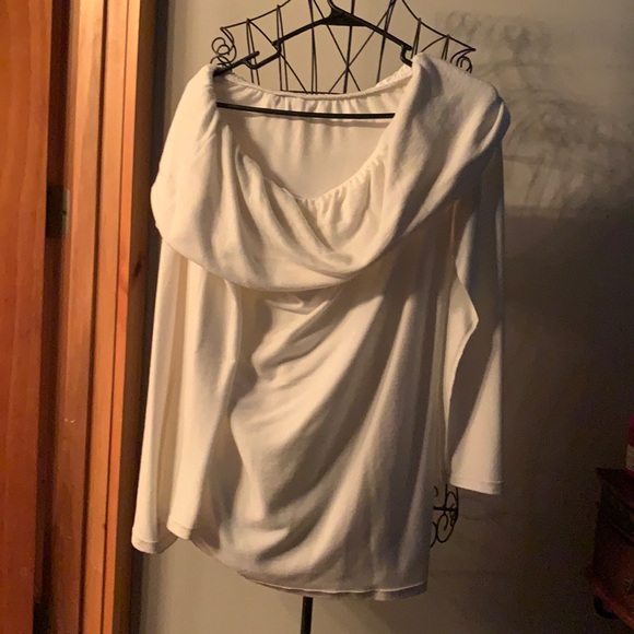 Women’s cream scoop collar sweater - M - Picture 1 of 2